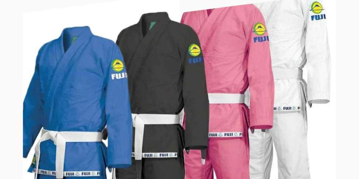 How to Choose the Right Karate Gi: How to Get the Best Fit for Your Training